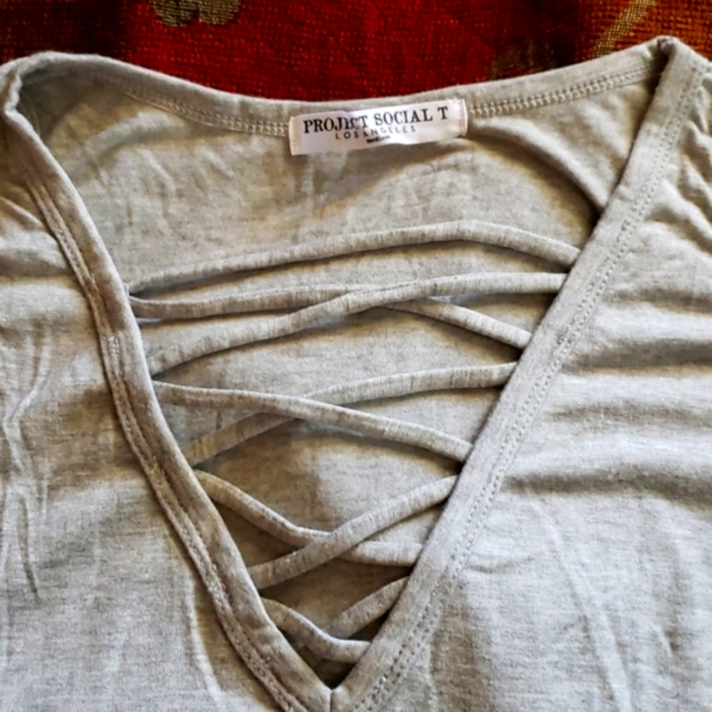tee - Picture 1 of 6